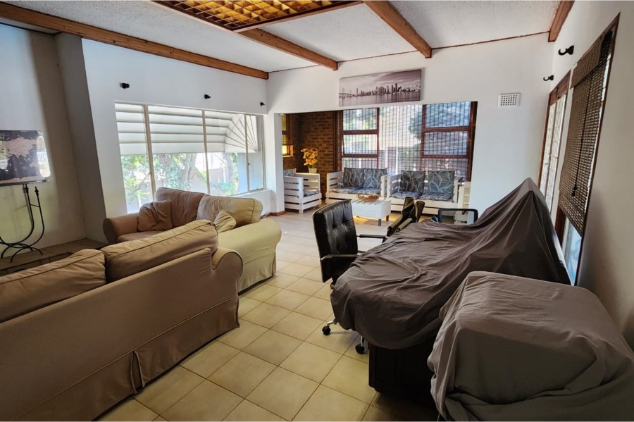 4 Bedroom Property for Sale in Bergzicht Western Cape